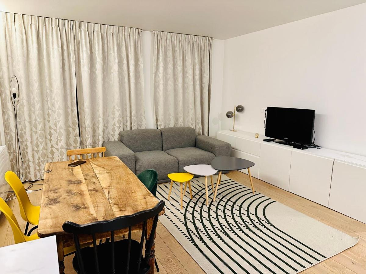 Home Sweet Home Doudeauville Chateau Paris Bagian luar foto